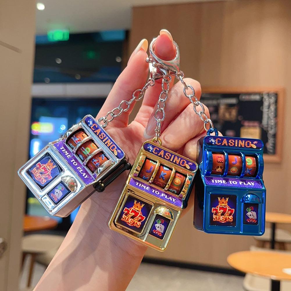 Breloczek do kluczy w kształci – Fruit Slot Machine recenzja i cena